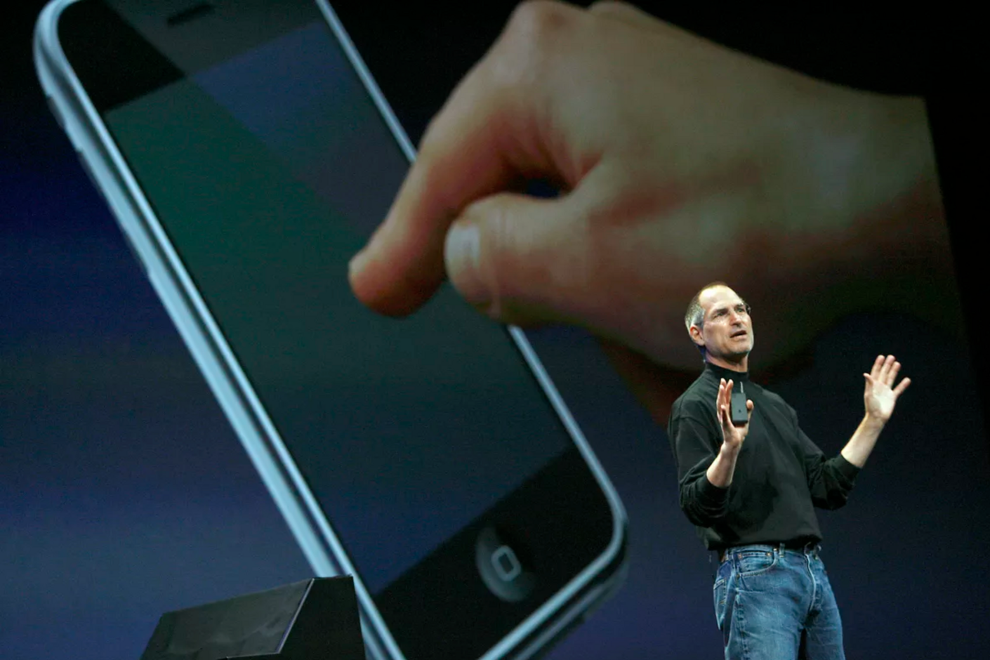 Стив Джобс — американский предприниматель, один из основателей компаний Apple и Pixar