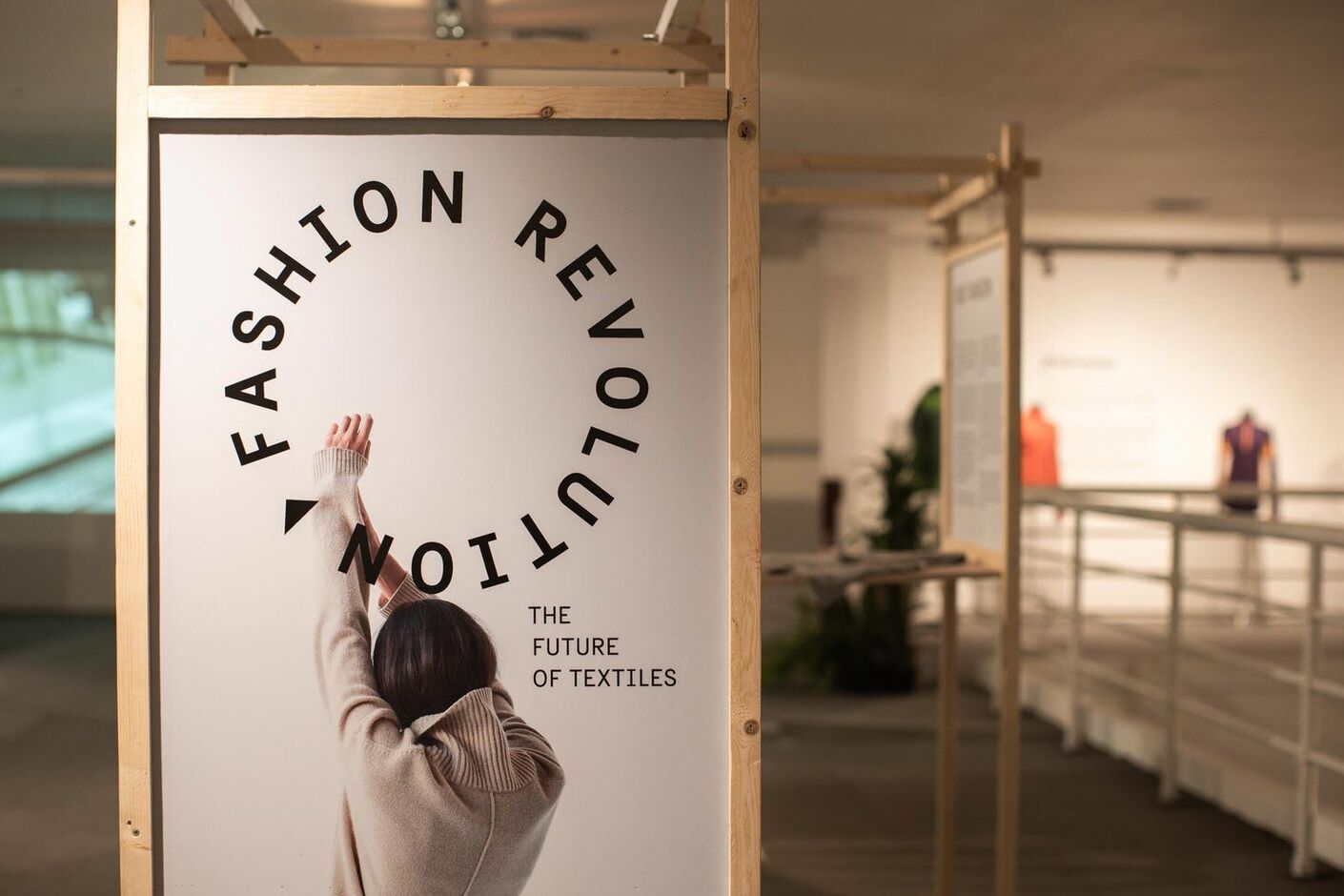 Выставка Fashion Revolution