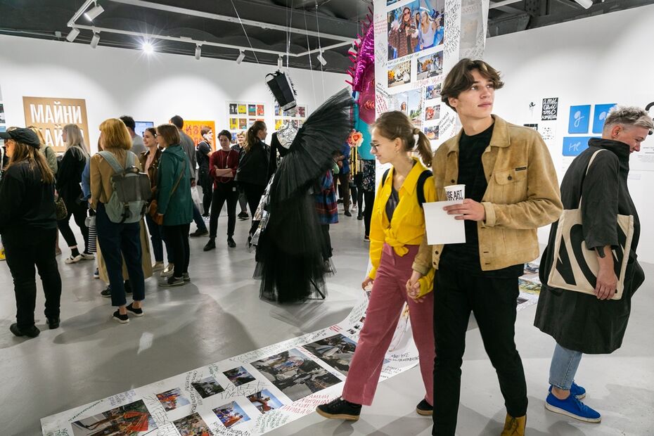 Первая выставка в HSE ART GALLERY — «Новые лозунги»
